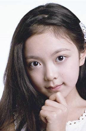 尚菲菲个人资料,才华横溢的年轻艺术家，艺术与人生的完美融合